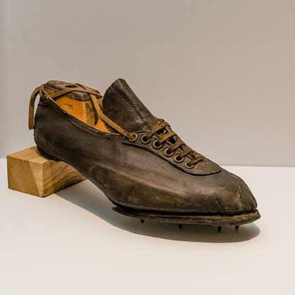 Schustermuseum Historische Schuhmodelle 07